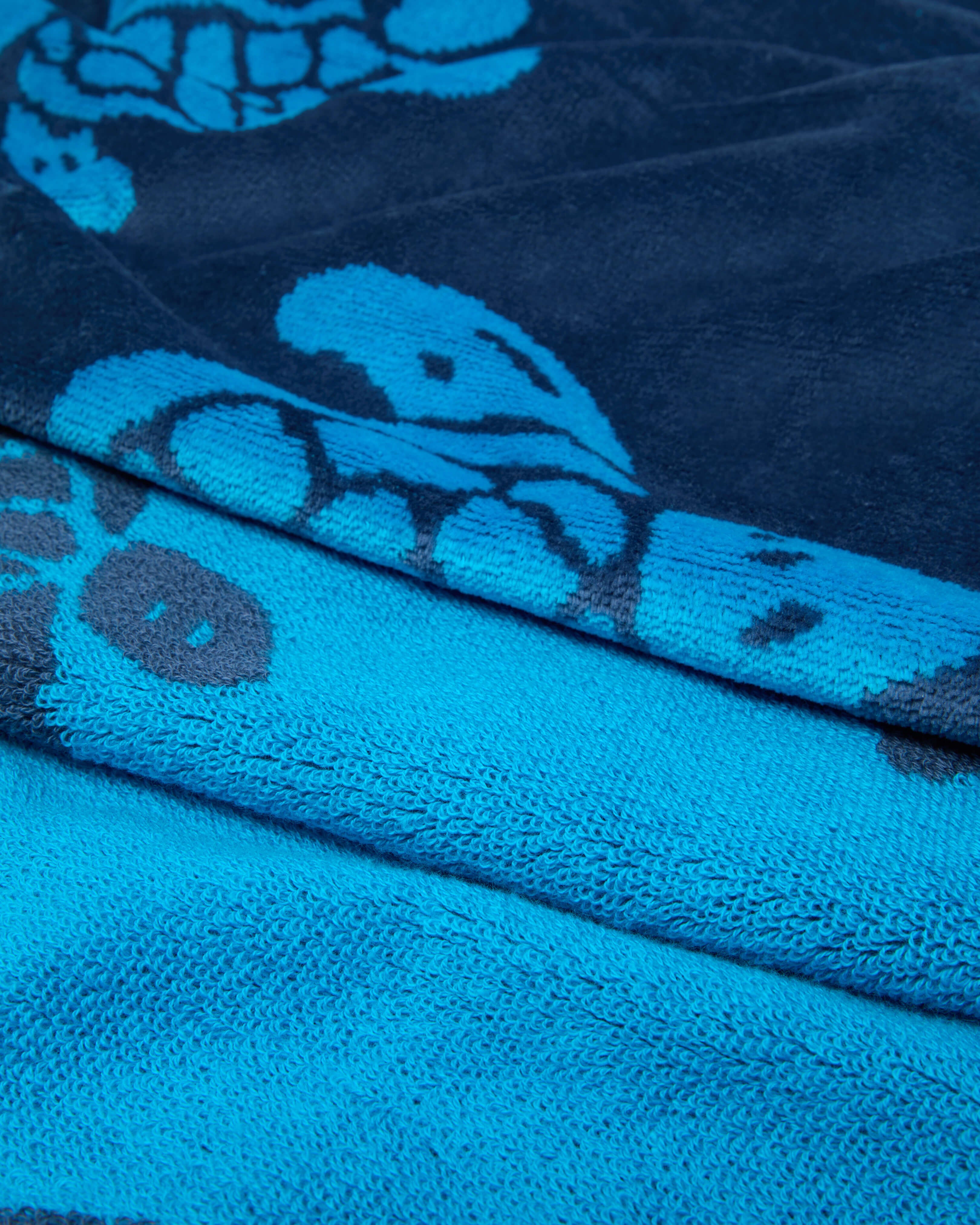 Organic Cotton Beach Towel Ronde des Tortues Jacquard - Blue Evening / Vilebrequin US